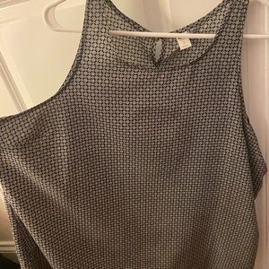 Black and White No Shoulder Top